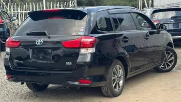 Toyota Fielder hybrid 