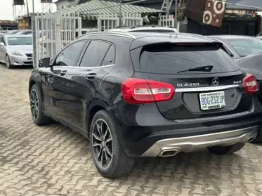 Mercedes-Benz GLA 250