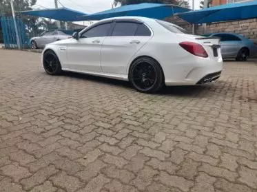 Mercedes-Benz C 63 AMG