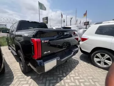 Toyota Tundra