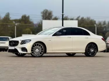 Mercedes-Benz E 43 AMG