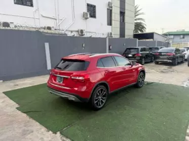 Mercedes-Benz GLA 250