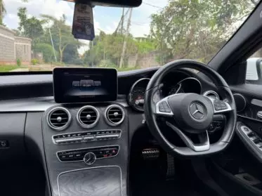Mercedes-Benz C200