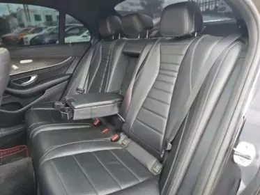 Mercedes-Benz E200