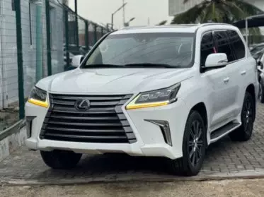 Lexus 570