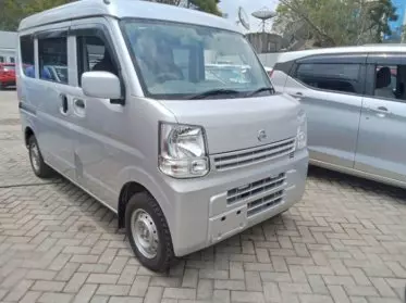 Nissan NV 100 clipper 