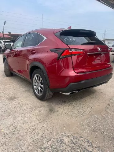 Lexus NX 200T