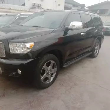 Toyota Sequoia