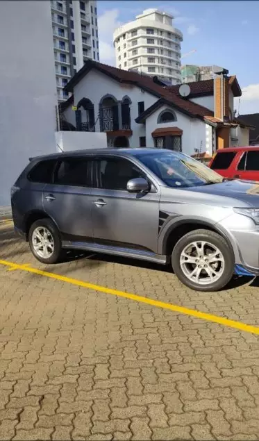 Mitsubishi OUTLANDER