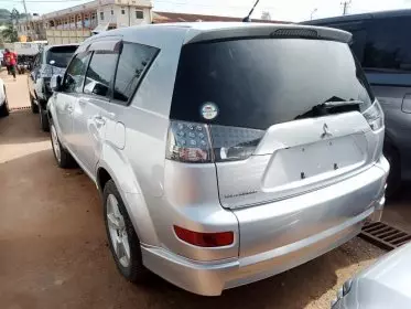 Mitsubishi Outlander GLX