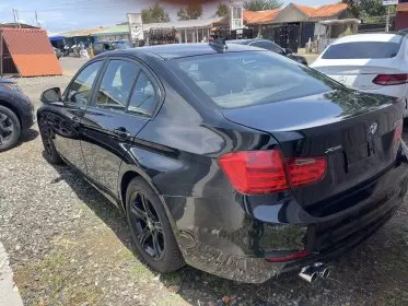 BMW 328i