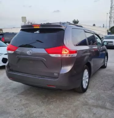 Toyota Sienna