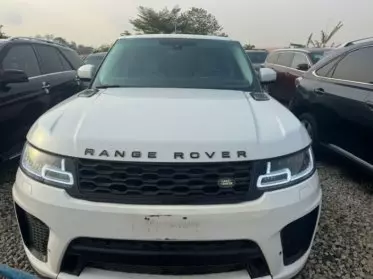 RANGE ROVER HSE LR4