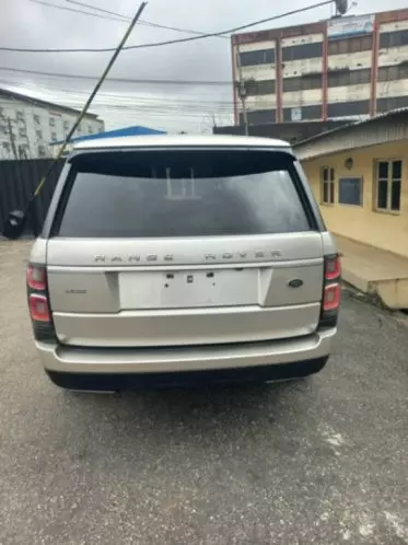 RANGE ROVER HSE LR4