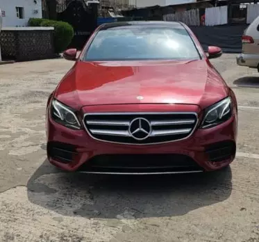 Mercedes-Benz E 300
