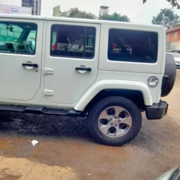 JEEP Wrangler Sahara