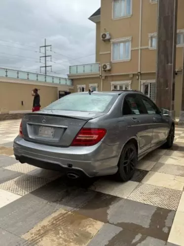 Mercedes-Benz C 300