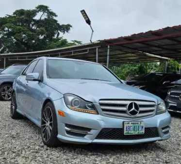 Mercedes-Benz C 300