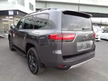 Toyota LAND CRUISER 300 LC300