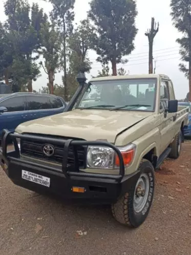 Toyota Land Cruiser Pick Up