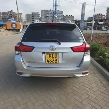 Toyota Fielder 