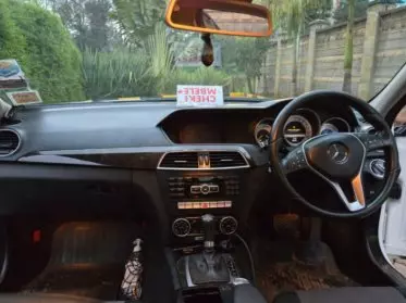 Mercedes-Benz C 180