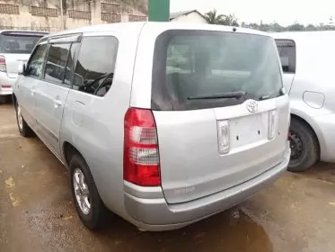 Toyota Succeed