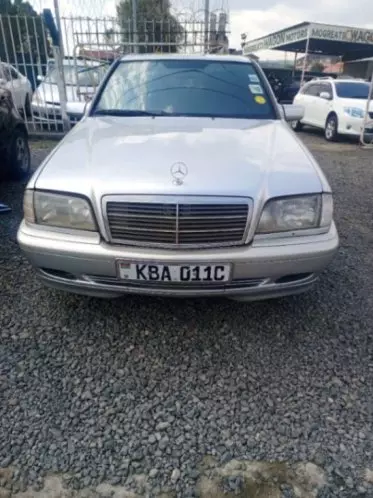 Mercedes-Benz 1820