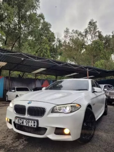 BMW 528i