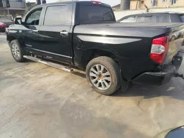 Toyota Tundra