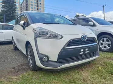 Toyota Sienta Hybrid