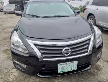 Nissan Altima
