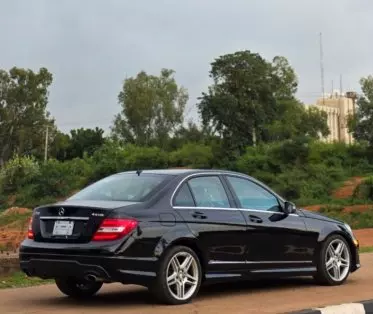 Mercedes-Benz C 300