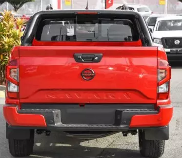 Nissan NAVARA LE