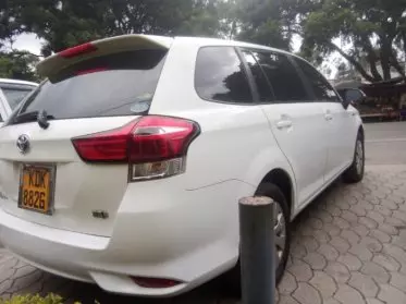 Toyota Fielder 
