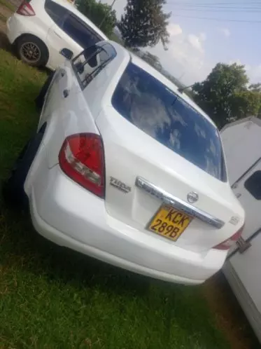 Nissan Tiida