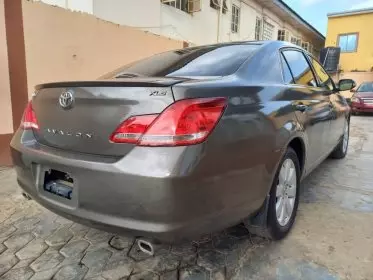 Toyota Avalon