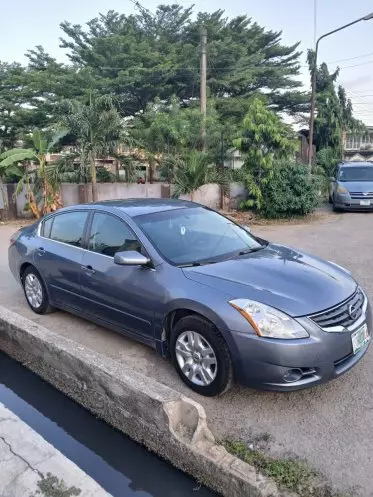 Nissan Altima