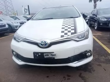 Toyota Auris Hybrid