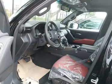 Toyota  Land Cruiser VXR V8