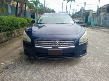 Nissan Maxima
