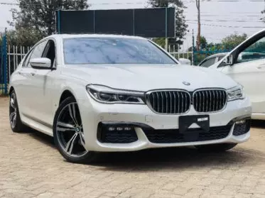 BMW 740