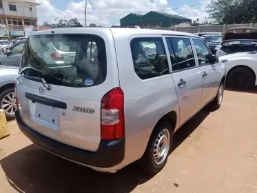 Toyota Succeed