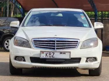 Mercedes-Benz C200
