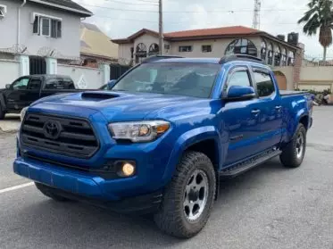 Toyota Tacoma