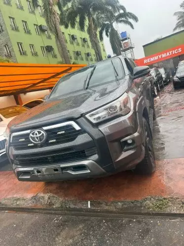 Toyota Hilux