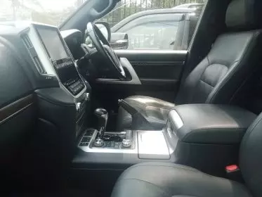 Toyota Landcruiser  V8
