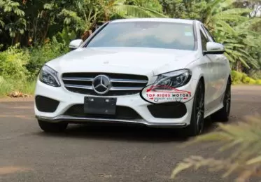 Mercedes-Benz C220