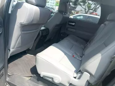 Toyota Sequoia