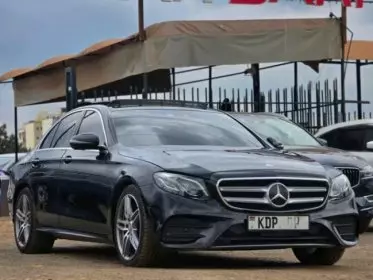 Mercedes-Benz E200